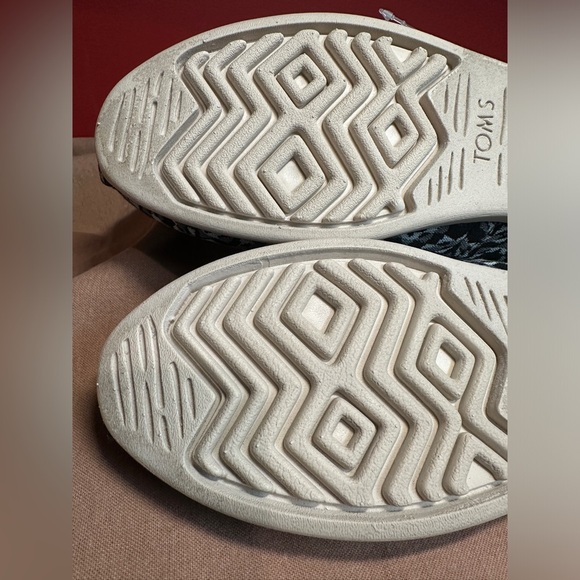 New With Tags Tom’s Classic Alpargata Loafer Flats Black & Gray Women’s Sz 10 - Picture 10 of 11